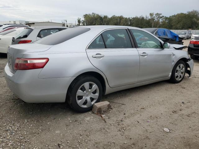 Photo 2 VIN: 4T1BE46KX7U187739 - TOYOTA CAMRY 