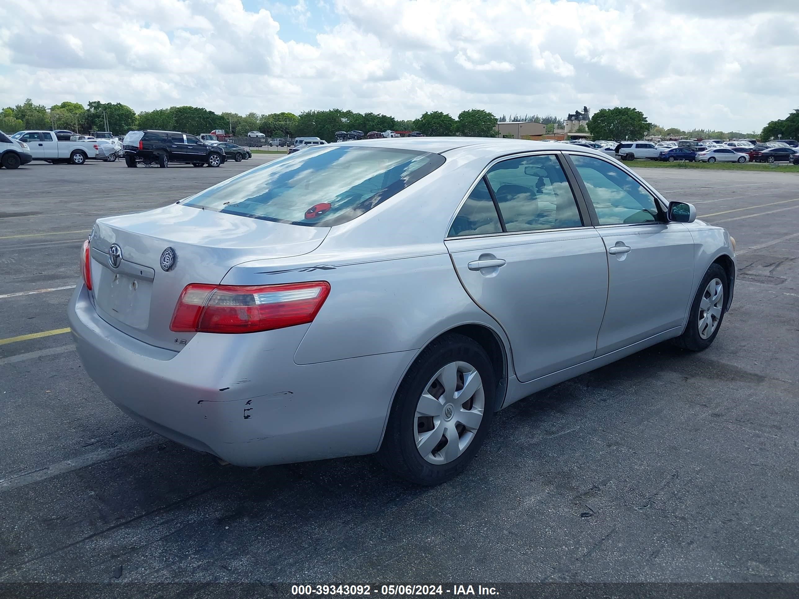 Photo 3 VIN: 4T1BE46KX7U188230 - TOYOTA CAMRY 