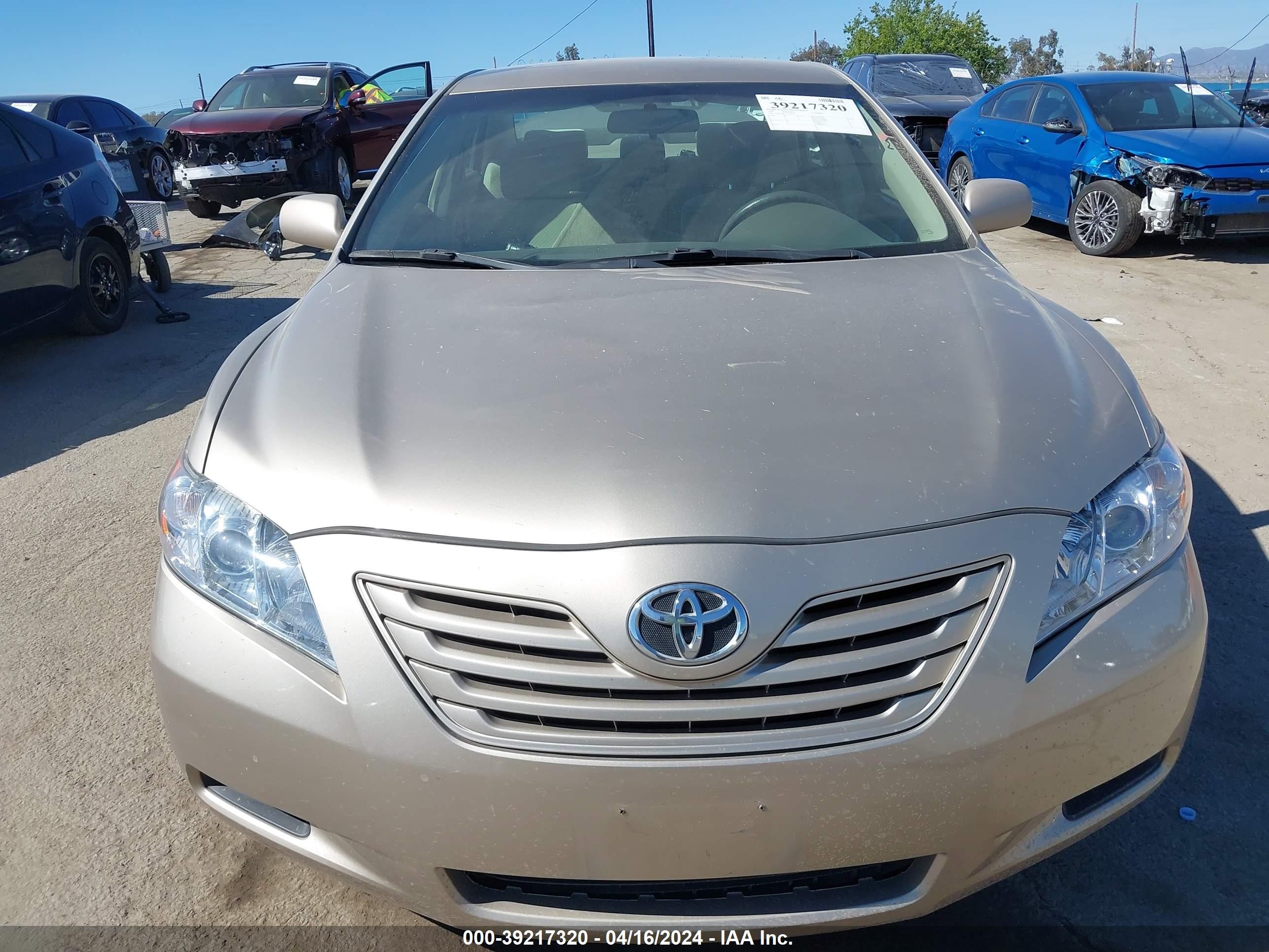 Photo 12 VIN: 4T1BE46KX7U592502 - TOYOTA CAMRY 