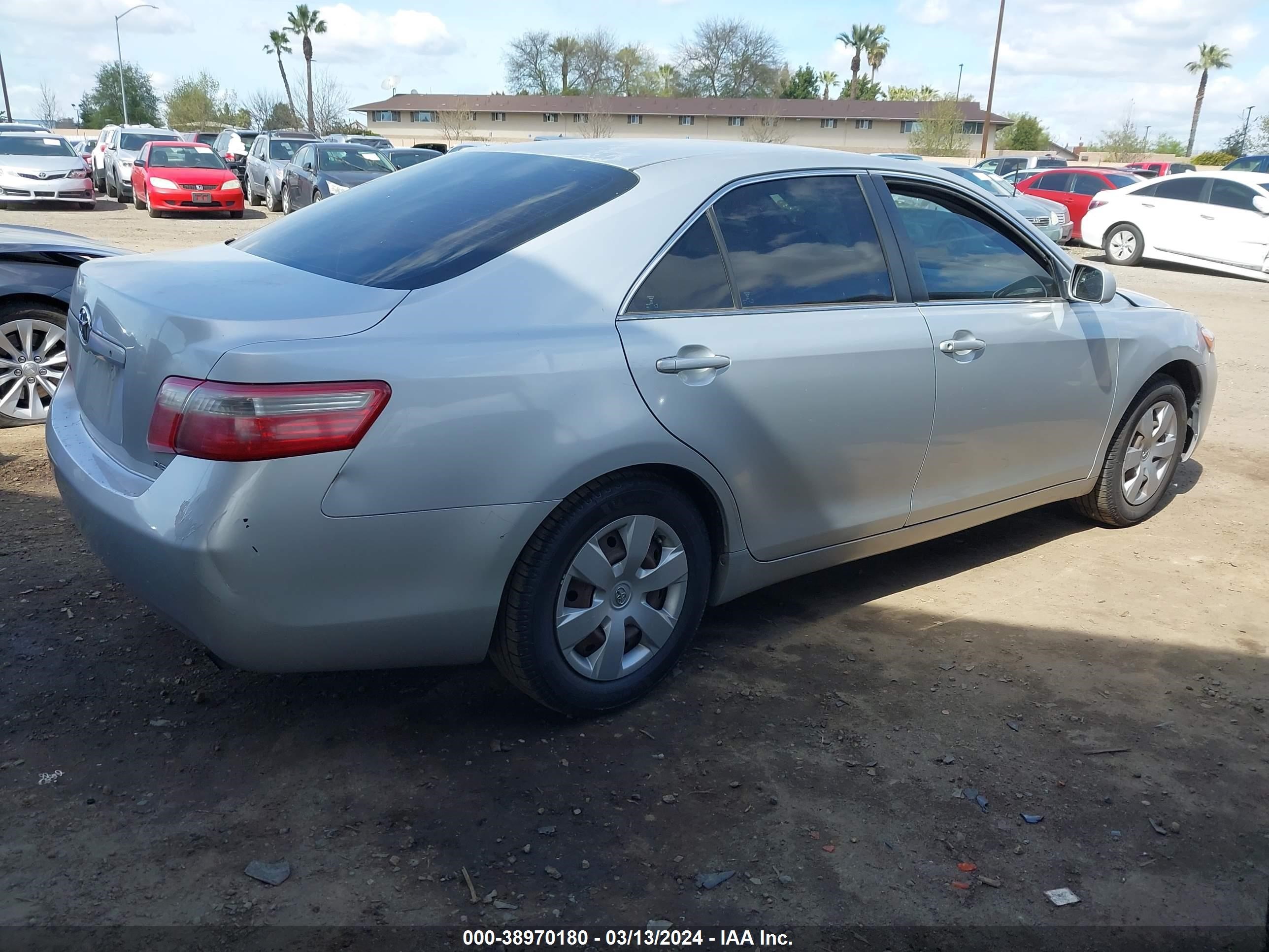 Photo 3 VIN: 4T1BE46KX7U626924 - TOYOTA CAMRY 