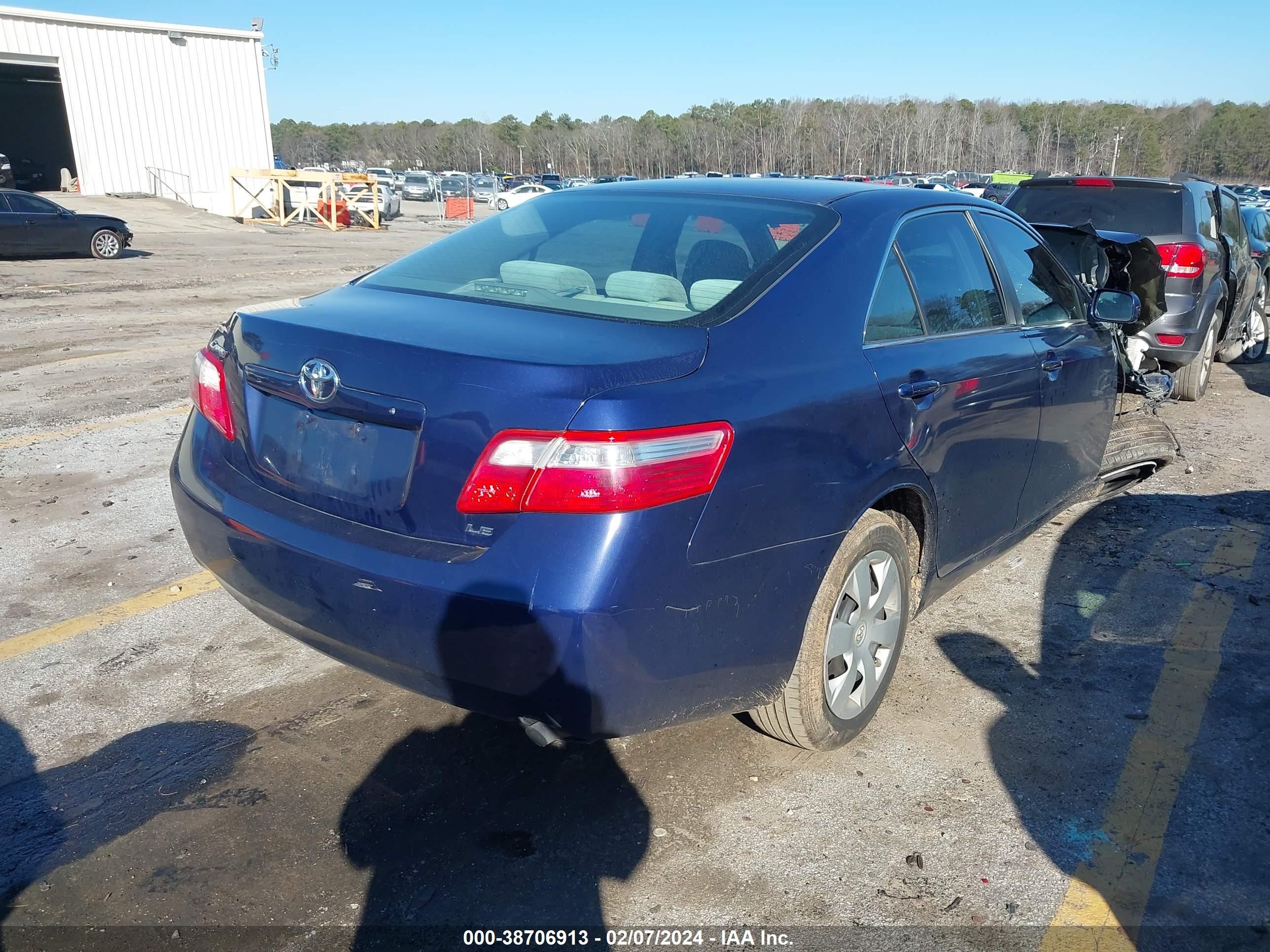 Photo 3 VIN: 4T1BE46KX9U289772 - TOYOTA CAMRY 