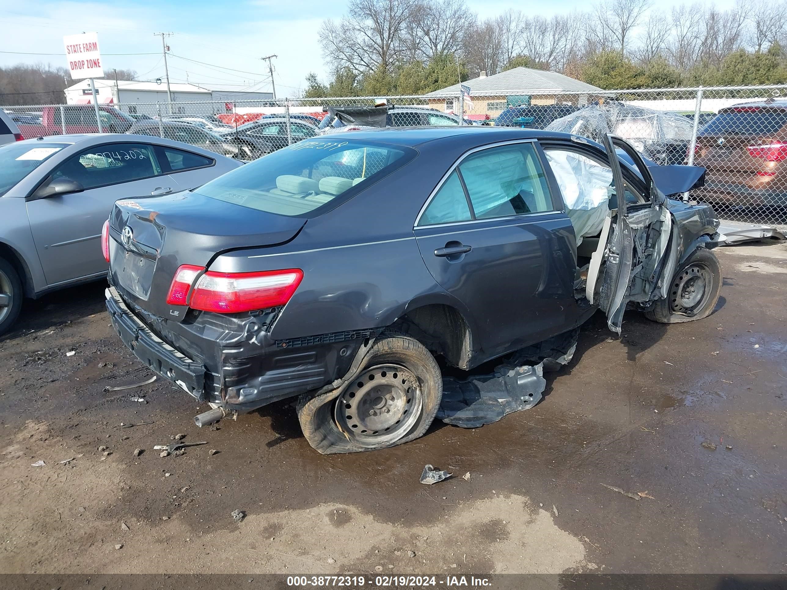 Photo 3 VIN: 4T1BE46KX9U314640 - TOYOTA CAMRY 