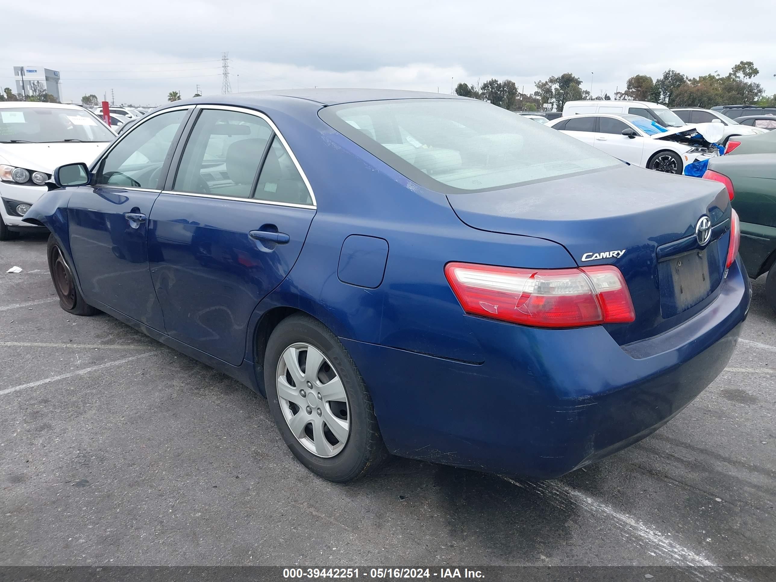 Photo 2 VIN: 4T1BE46KX9U413555 - TOYOTA CAMRY 