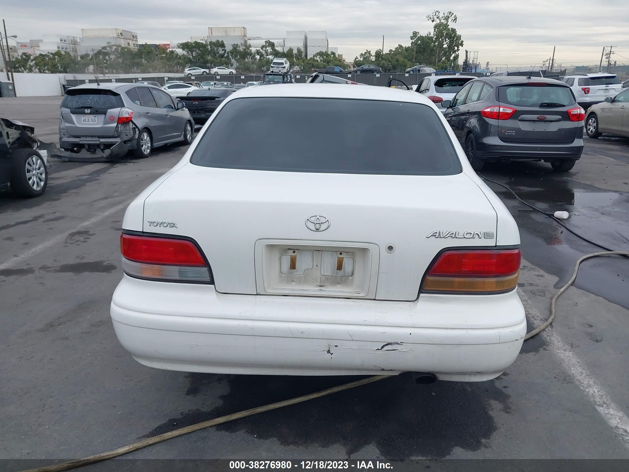 Photo 14 VIN: 4T1BF12B0VU147765 - TOYOTA AVALON 