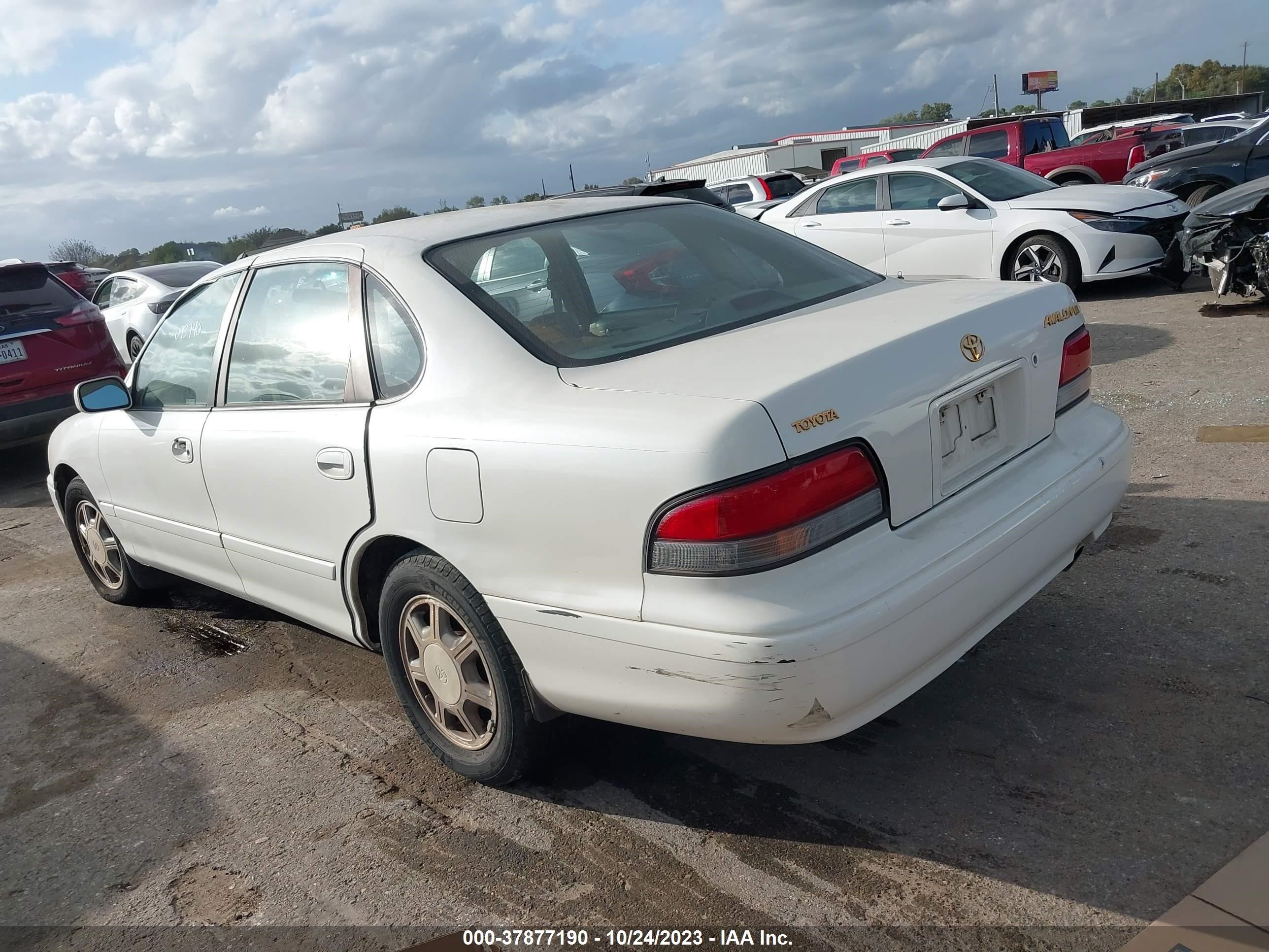 Photo 2 VIN: 4T1BF12B2TU093740 - TOYOTA AVALON 