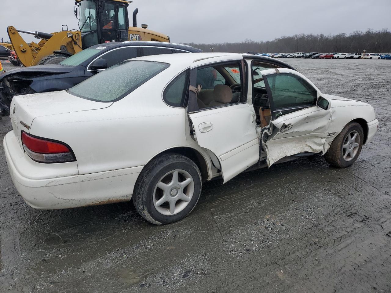 Photo 2 VIN: 4T1BF12BXVU137485 - TOYOTA AVALON 