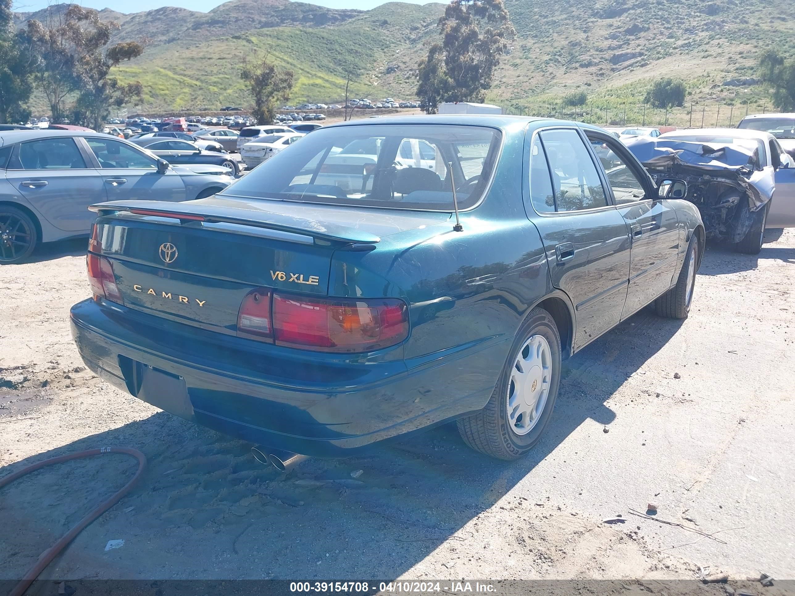 Photo 3 VIN: 4T1BF12K2TU866352 - TOYOTA CAMRY 