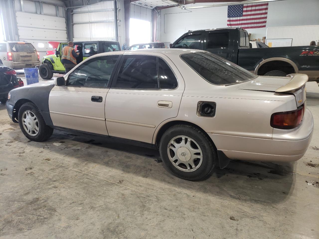 Photo 1 VIN: 4T1BF12K5TU127816 - TOYOTA CAMRY 