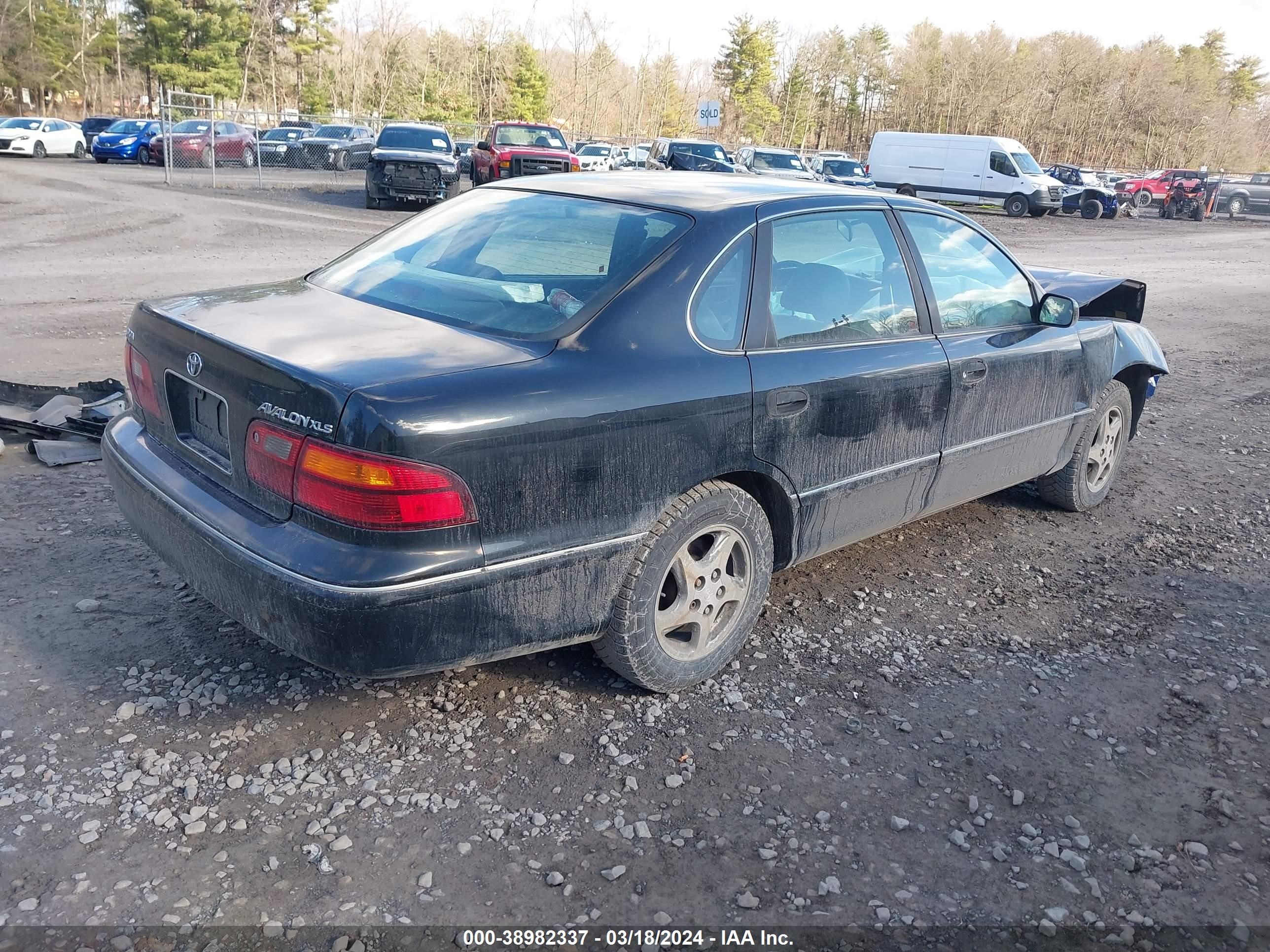 Photo 3 VIN: 4T1BF18B2WU218618 - TOYOTA AVALON 