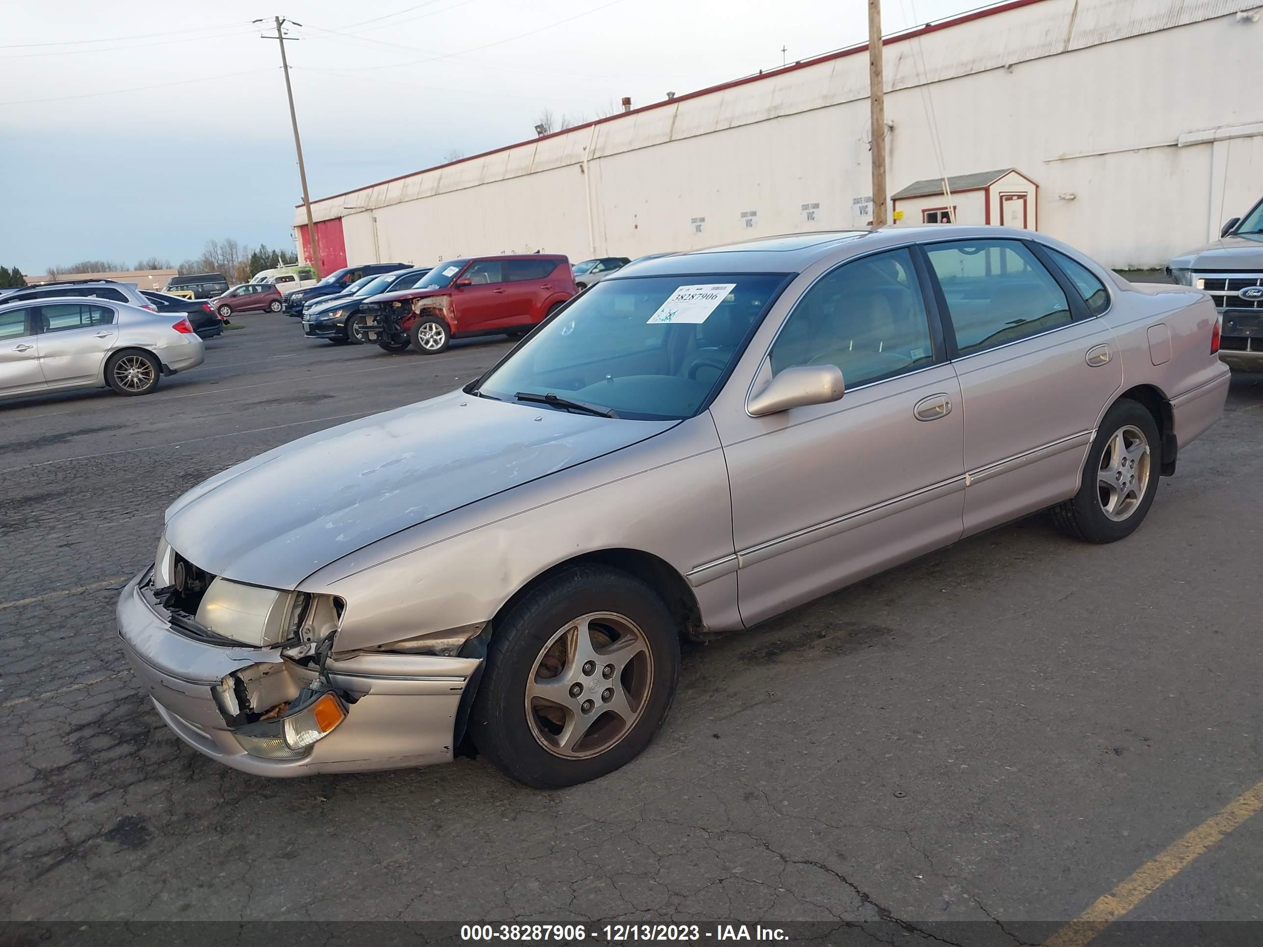 Photo 1 VIN: 4T1BF18B4WU240538 - TOYOTA AVALON 