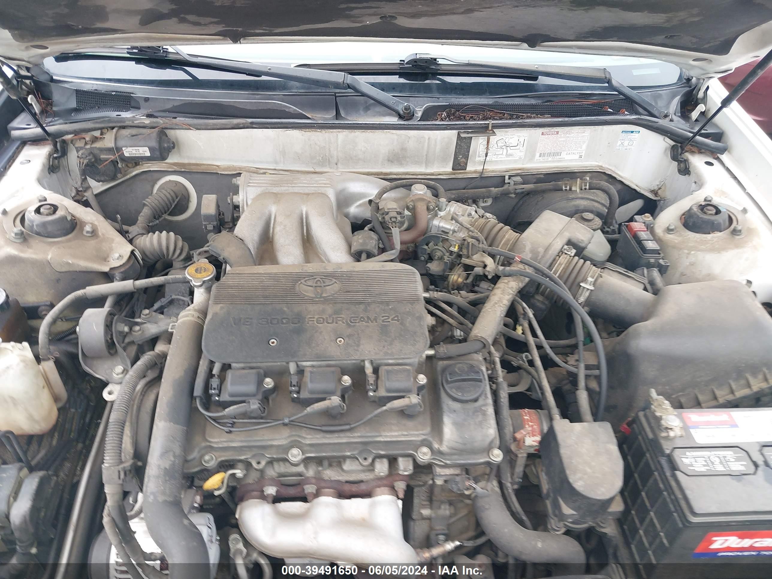 Photo 9 VIN: 4T1BF18B5XU330346 - TOYOTA AVALON 