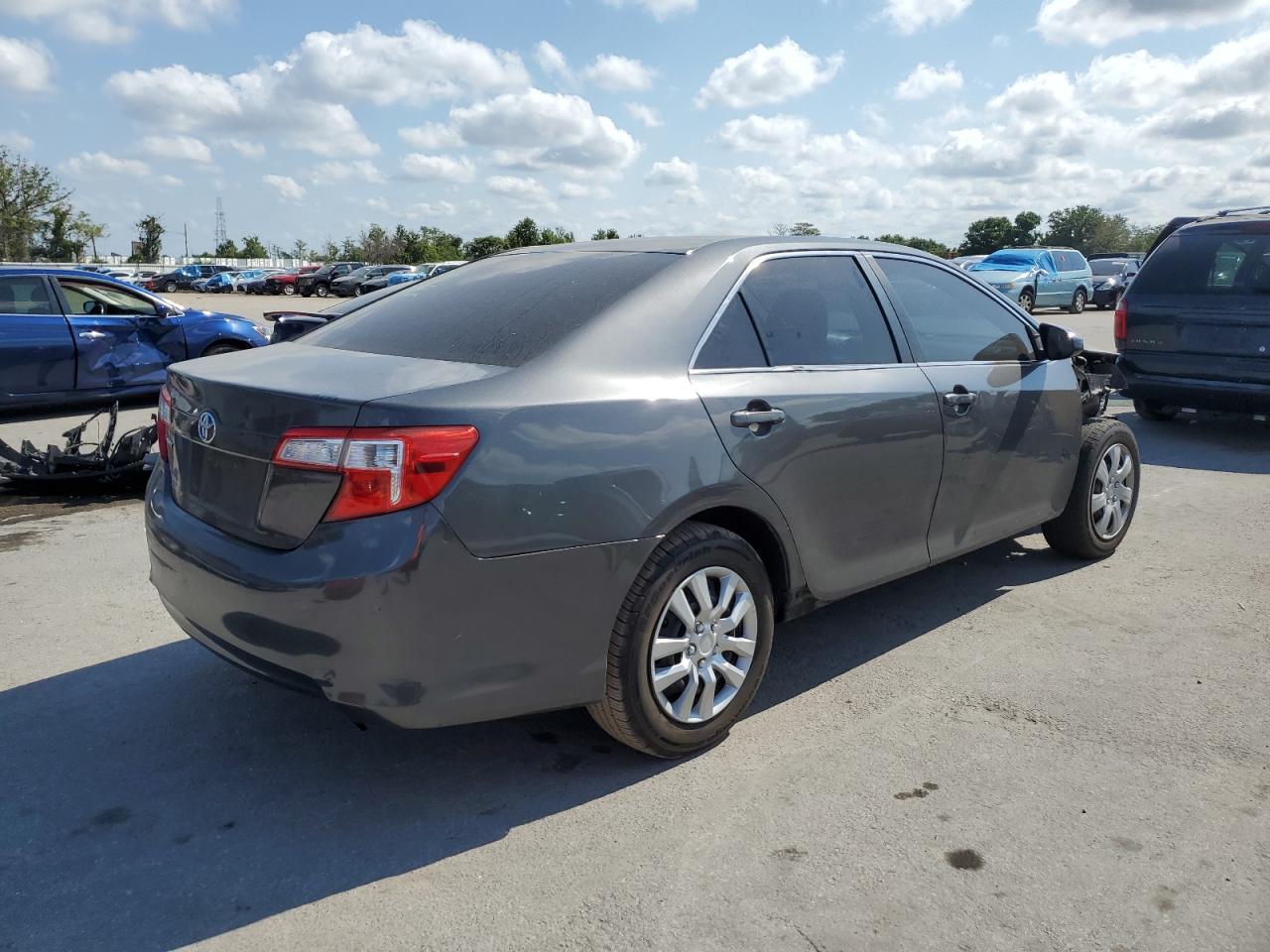 Photo 2 VIN: 4T1BF1FK0CU054574 - TOYOTA CAMRY 