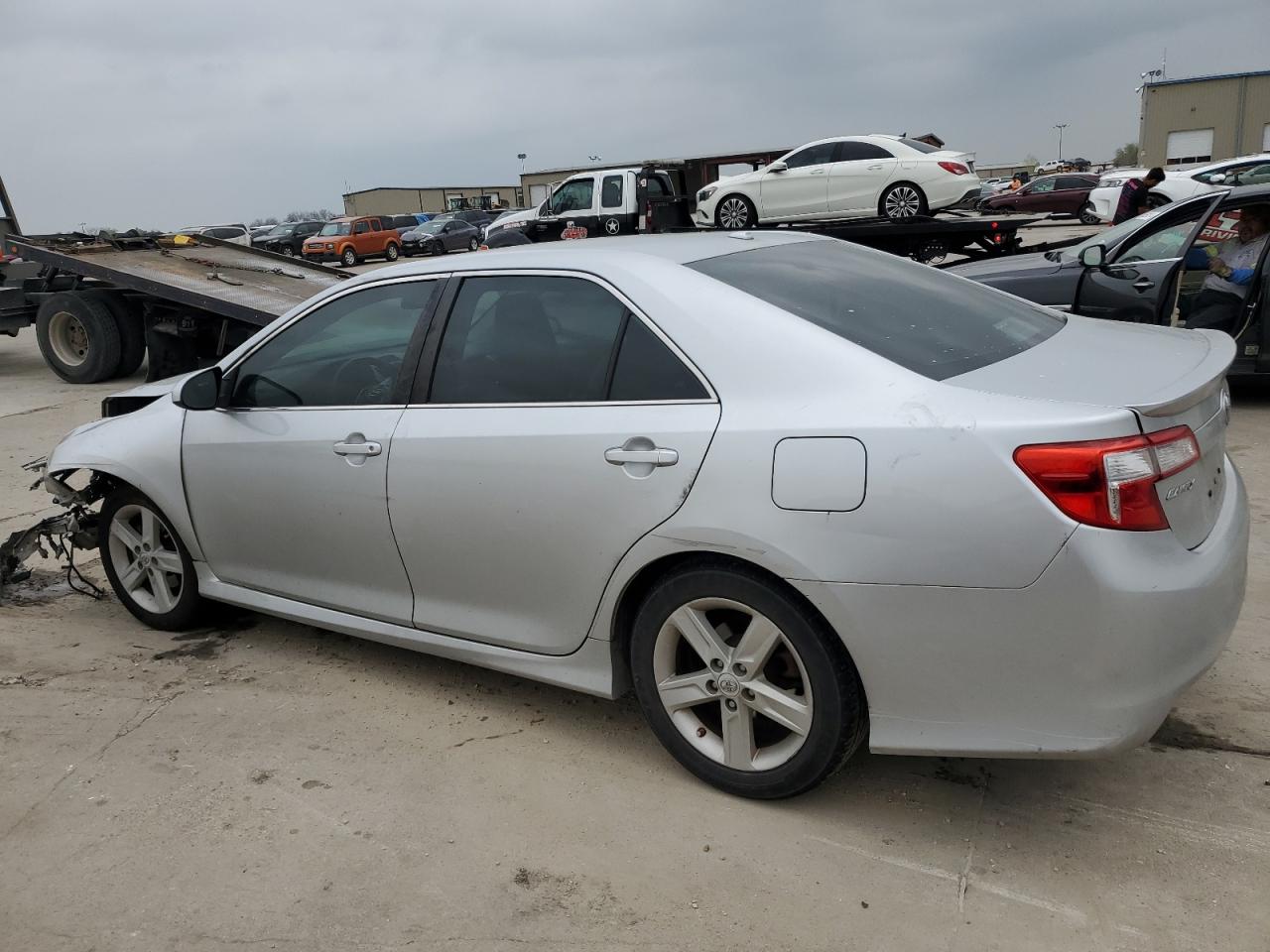 Photo 1 VIN: 4T1BF1FK0CU067017 - TOYOTA CAMRY 