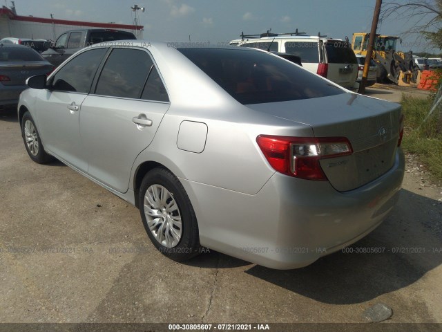 Photo 2 VIN: 4T1BF1FK0CU098851 - TOYOTA CAMRY 