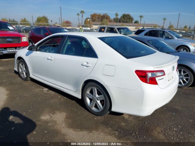 Photo 2 VIN: 4T1BF1FK0CU114997 - TOYOTA CAMRY 