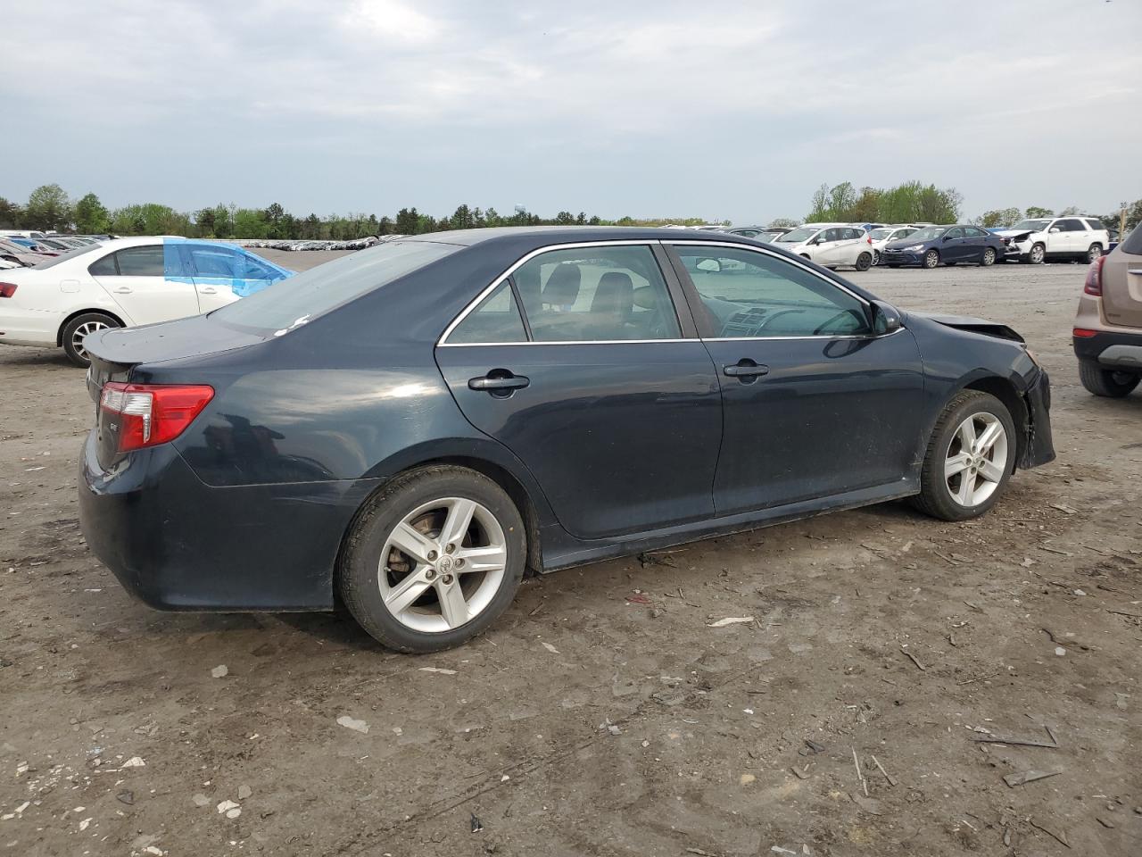 Photo 2 VIN: 4T1BF1FK0CU132805 - TOYOTA CAMRY 