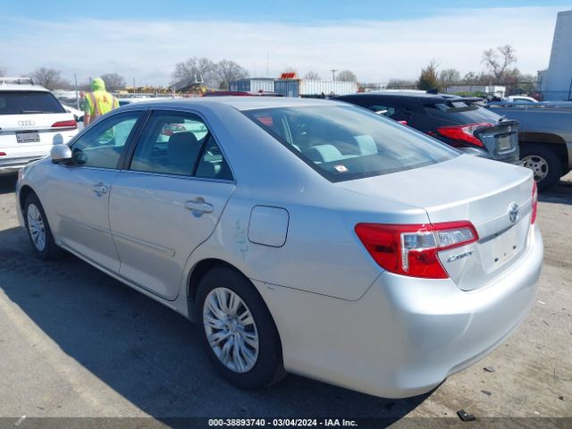 Photo 2 VIN: 4T1BF1FK0CU142587 - TOYOTA CAMRY 