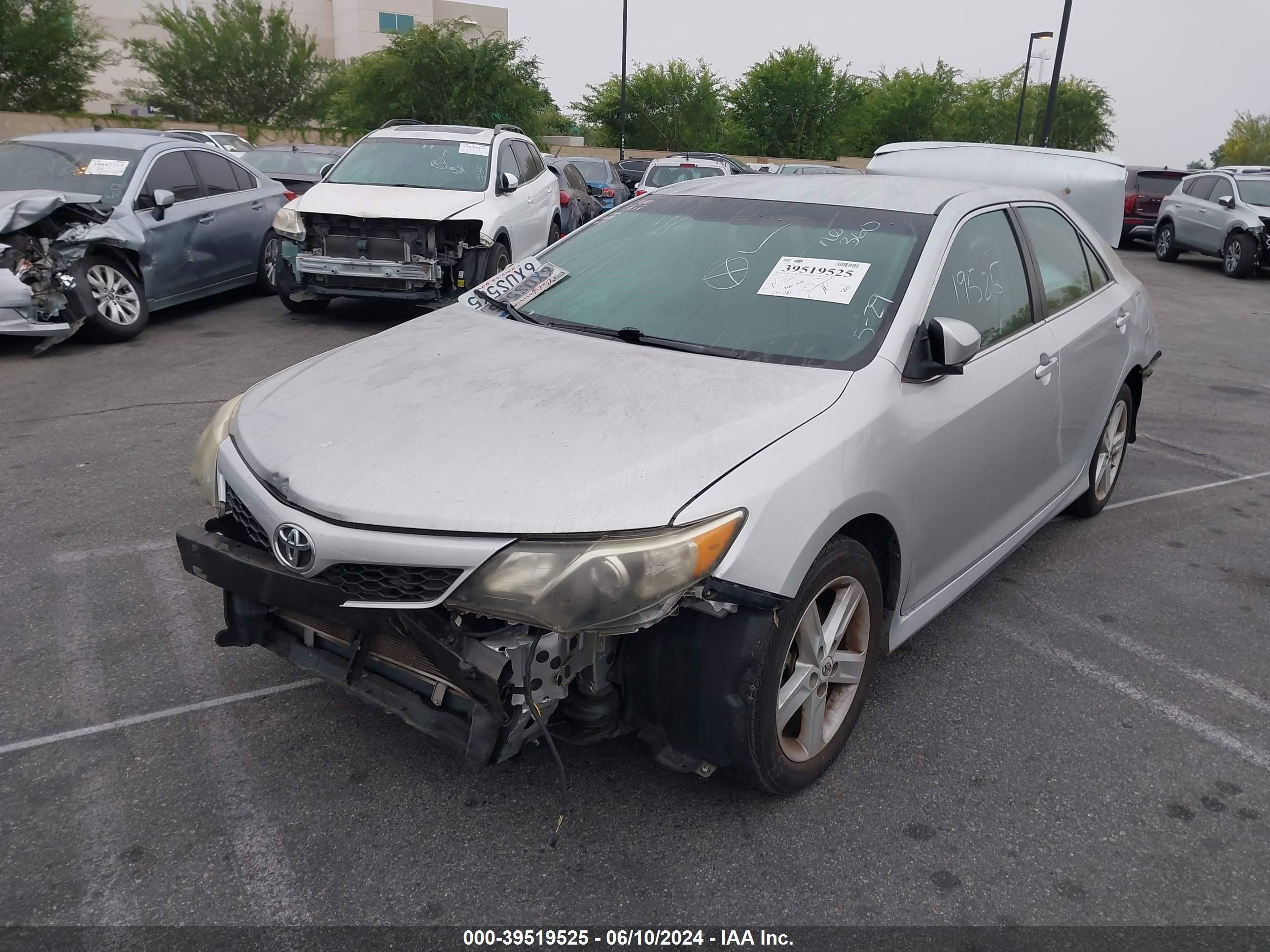 Photo 1 VIN: 4T1BF1FK0CU612312 - TOYOTA CAMRY 