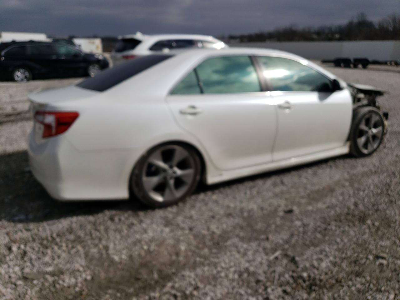 Photo 2 VIN: 4T1BF1FK0CU634374 - TOYOTA CAMRY 