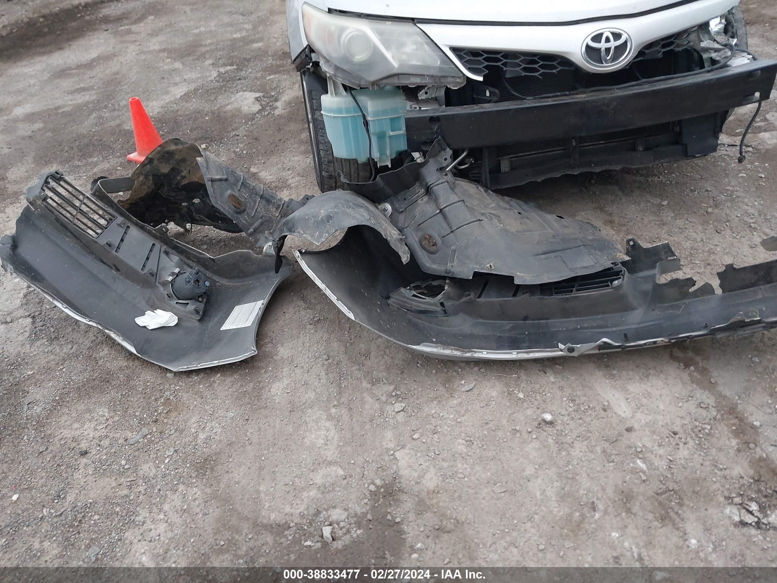 Photo 11 VIN: 4T1BF1FK0DU273827 - TOYOTA CAMRY 