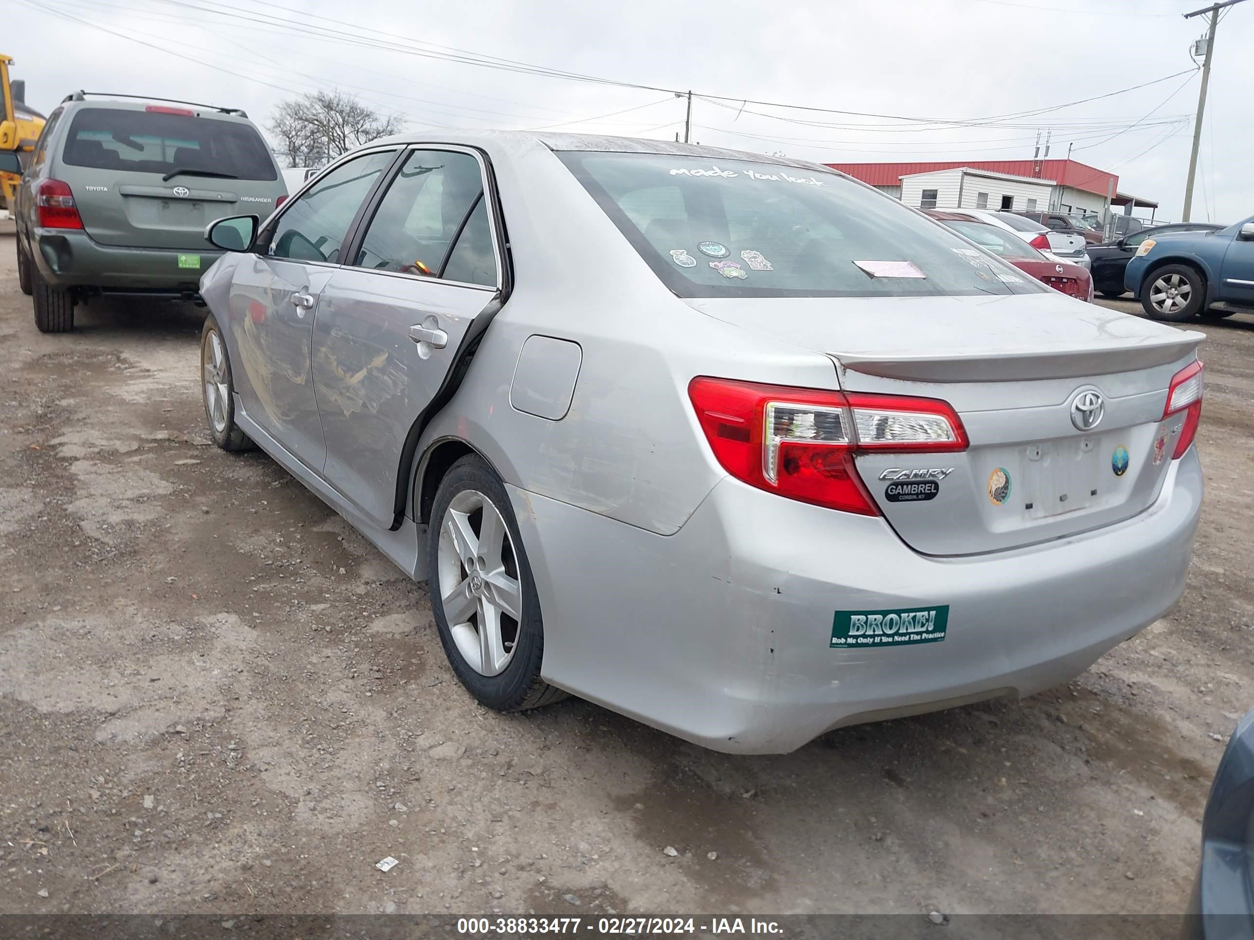 Photo 2 VIN: 4T1BF1FK0DU273827 - TOYOTA CAMRY 