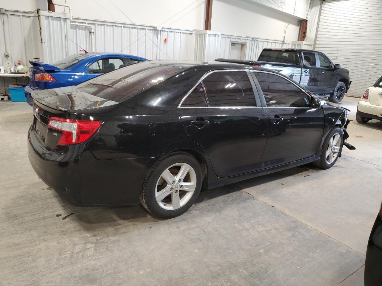 Photo 2 VIN: 4T1BF1FK0DU649345 - TOYOTA CAMRY 