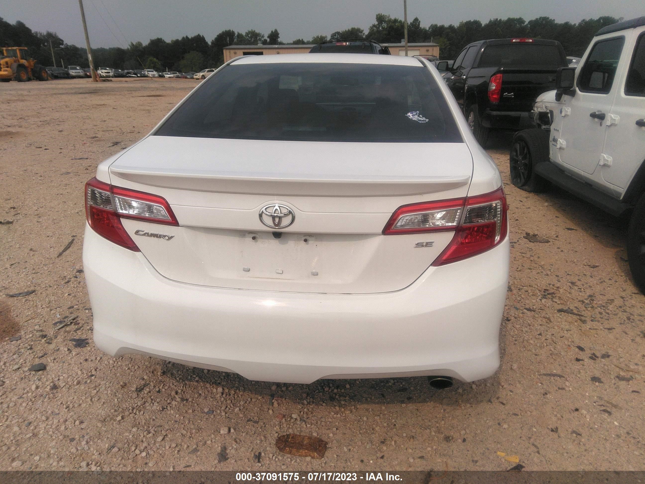 Photo 15 VIN: 4T1BF1FK0DU670390 - TOYOTA CAMRY 