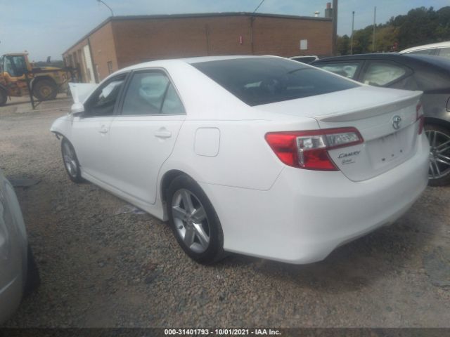 Photo 2 VIN: 4T1BF1FK0DU682054 - TOYOTA CAMRY 