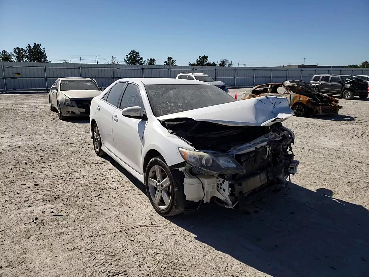 Photo 10 VIN: 4T1BF1FK0EU303085 - TOYOTA CAMRY L 