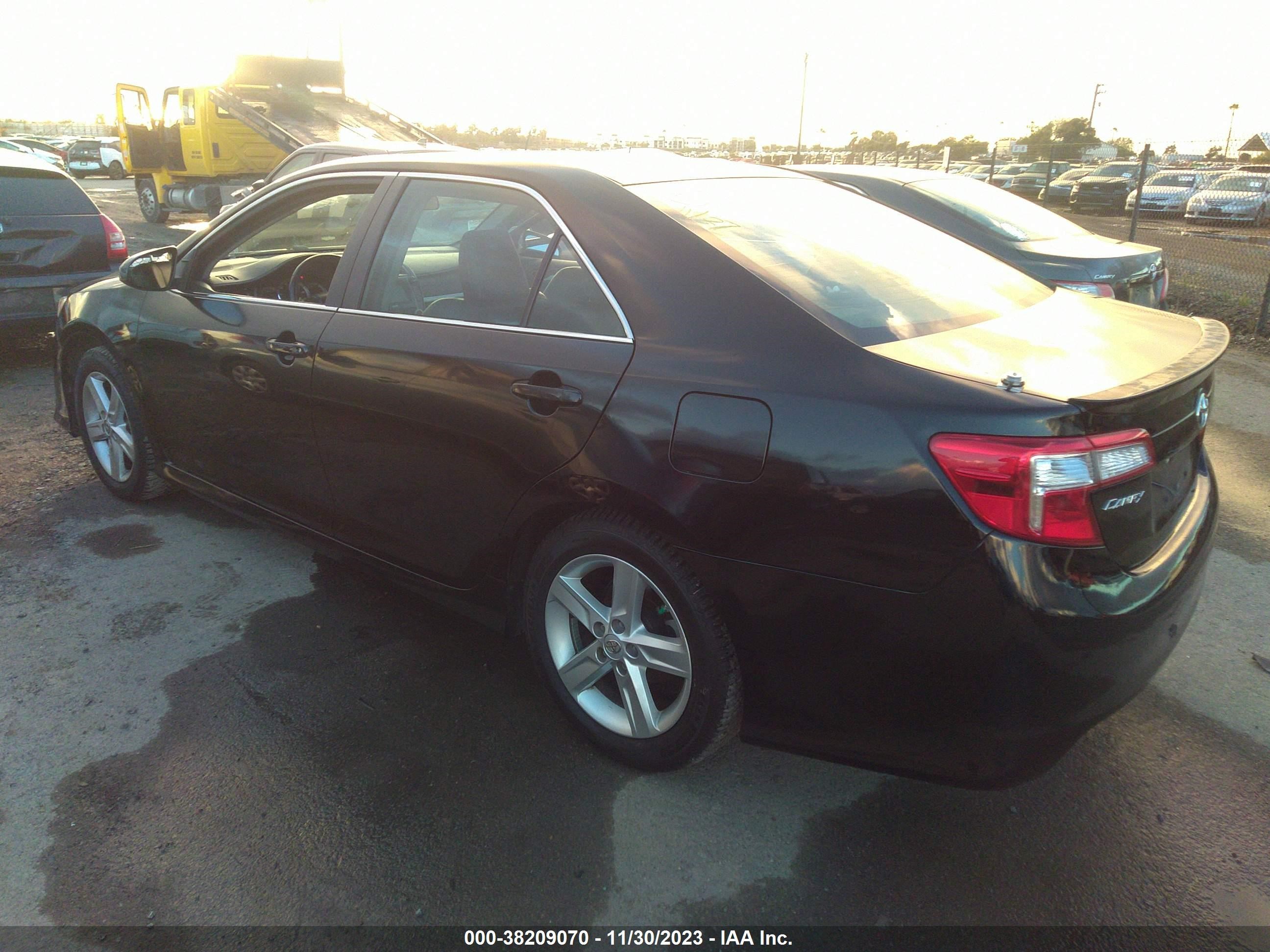 Photo 2 VIN: 4T1BF1FK0EU371564 - TOYOTA CAMRY 