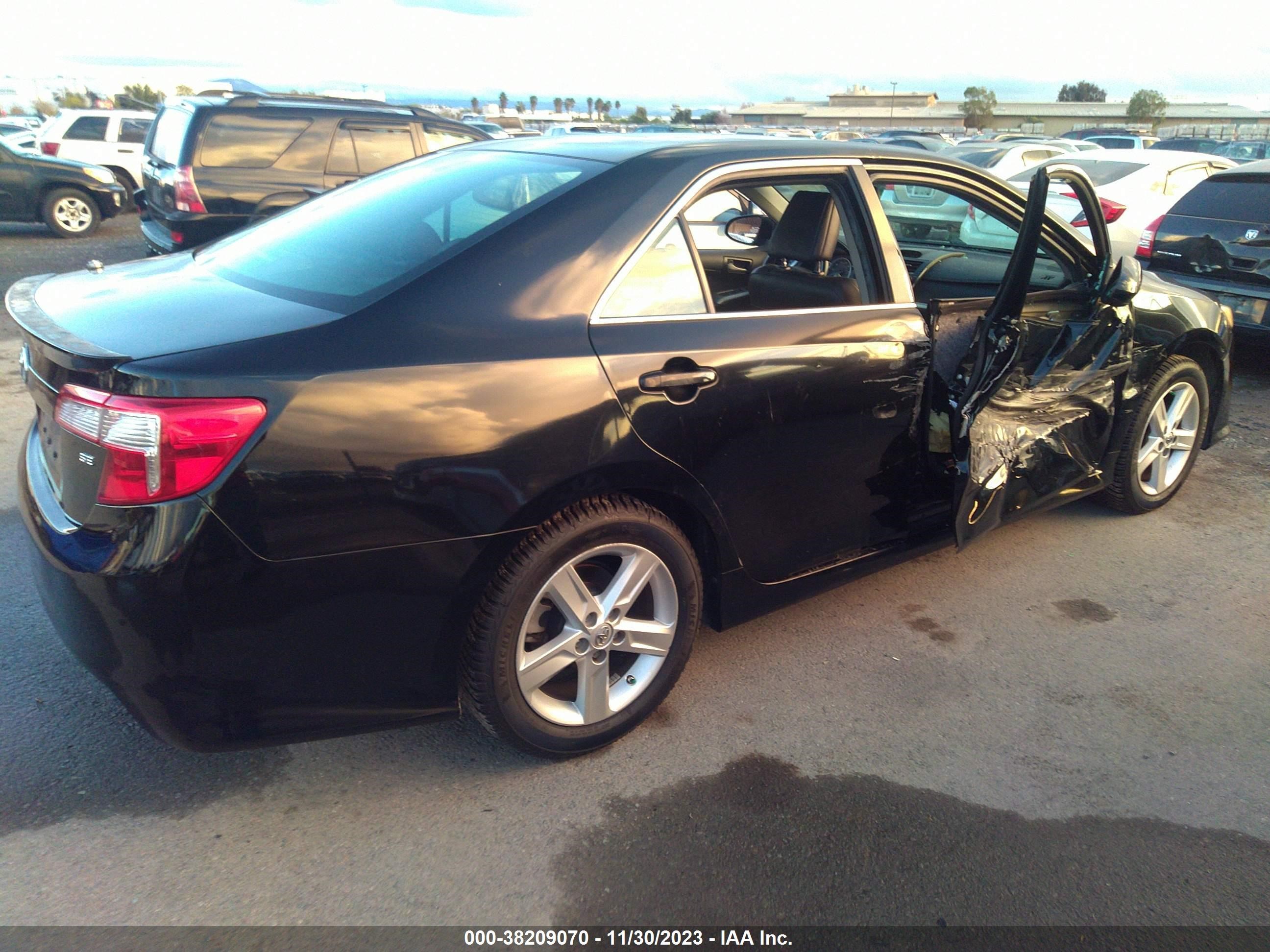 Photo 3 VIN: 4T1BF1FK0EU371564 - TOYOTA CAMRY 