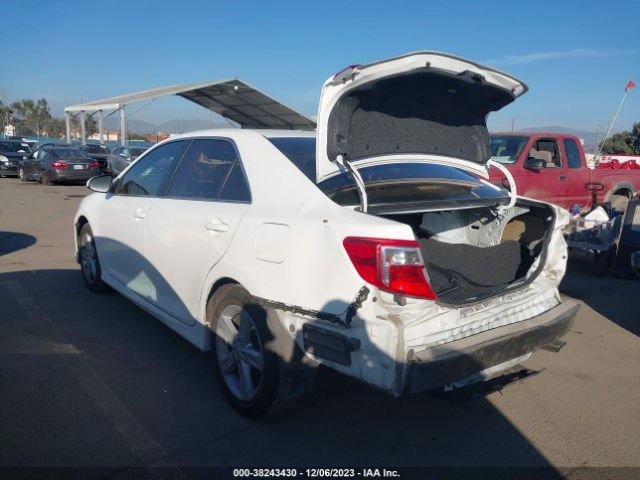 Photo 2 VIN: 4T1BF1FK0EU752542 - TOYOTA CAMRY 