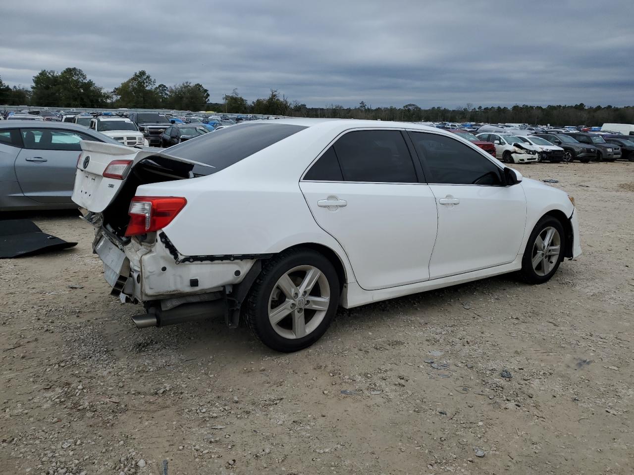 Photo 2 VIN: 4T1BF1FK0EU864015 - TOYOTA CAMRY 