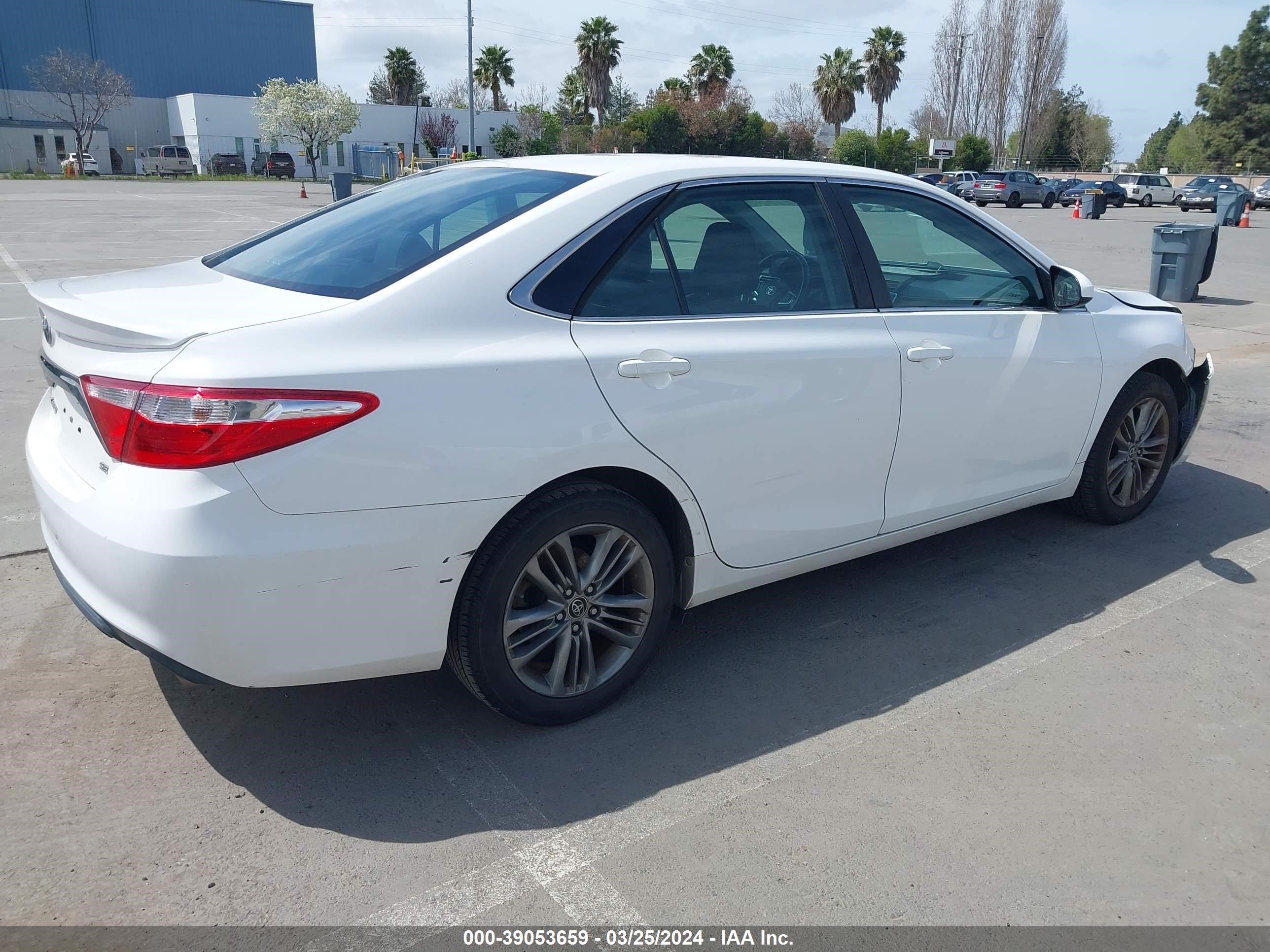 Photo 3 VIN: 4T1BF1FK0FU024320 - TOYOTA CAMRY 