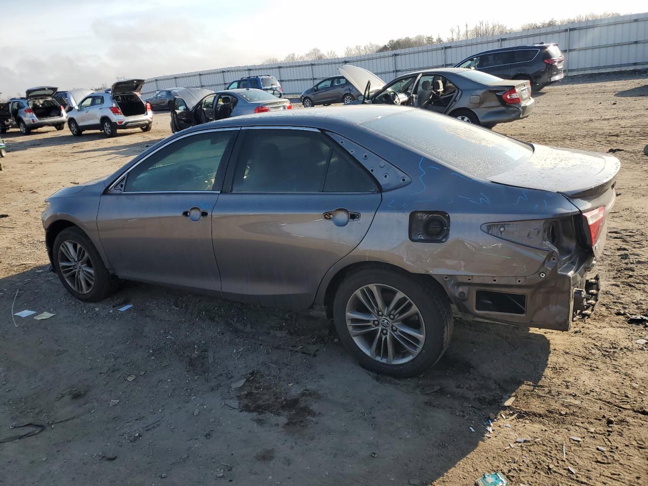 Photo 1 VIN: 4T1BF1FK0FU961040 - TOYOTA CAMRY 