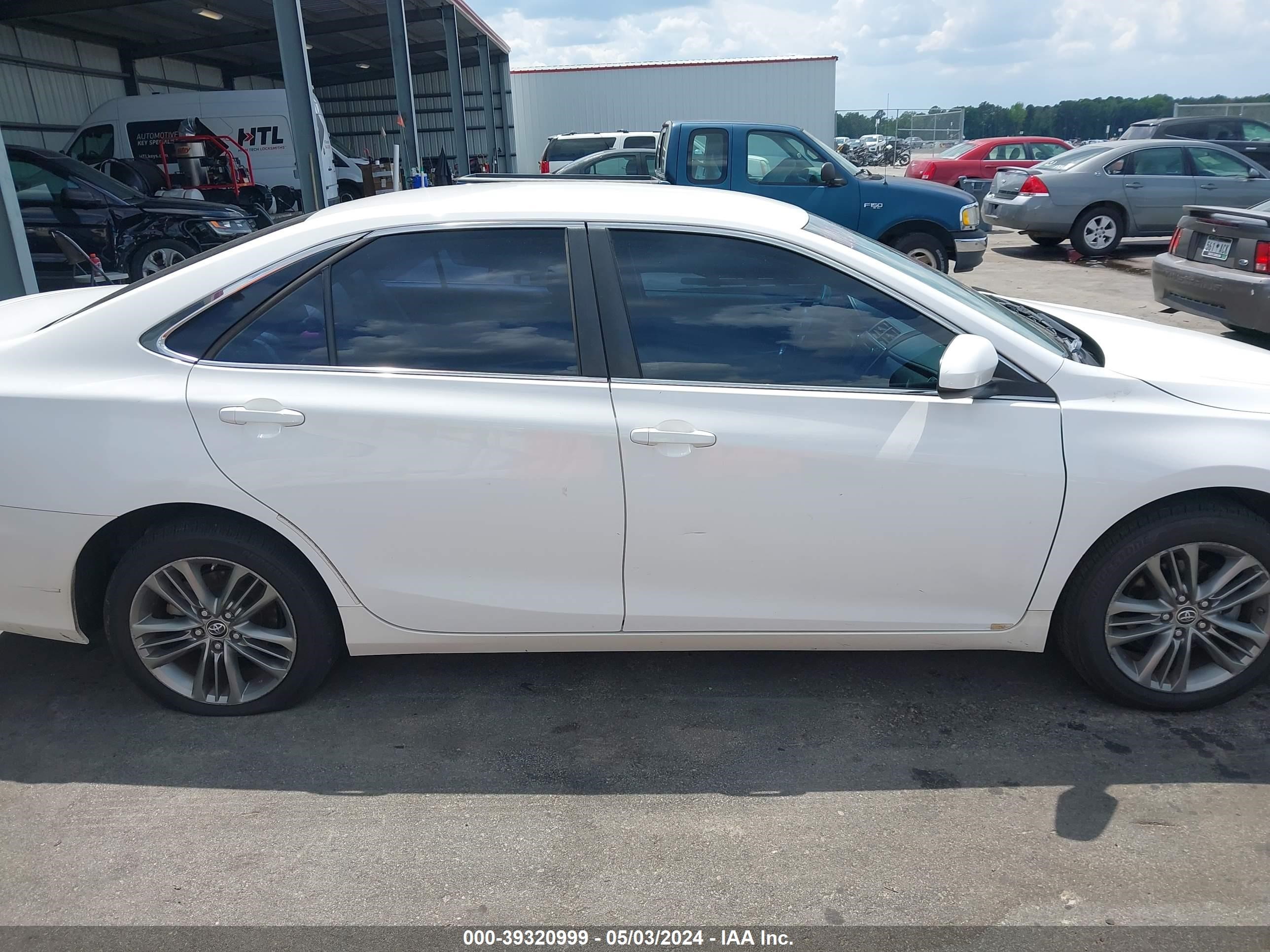 Photo 11 VIN: 4T1BF1FK0GU128596 - TOYOTA CAMRY 