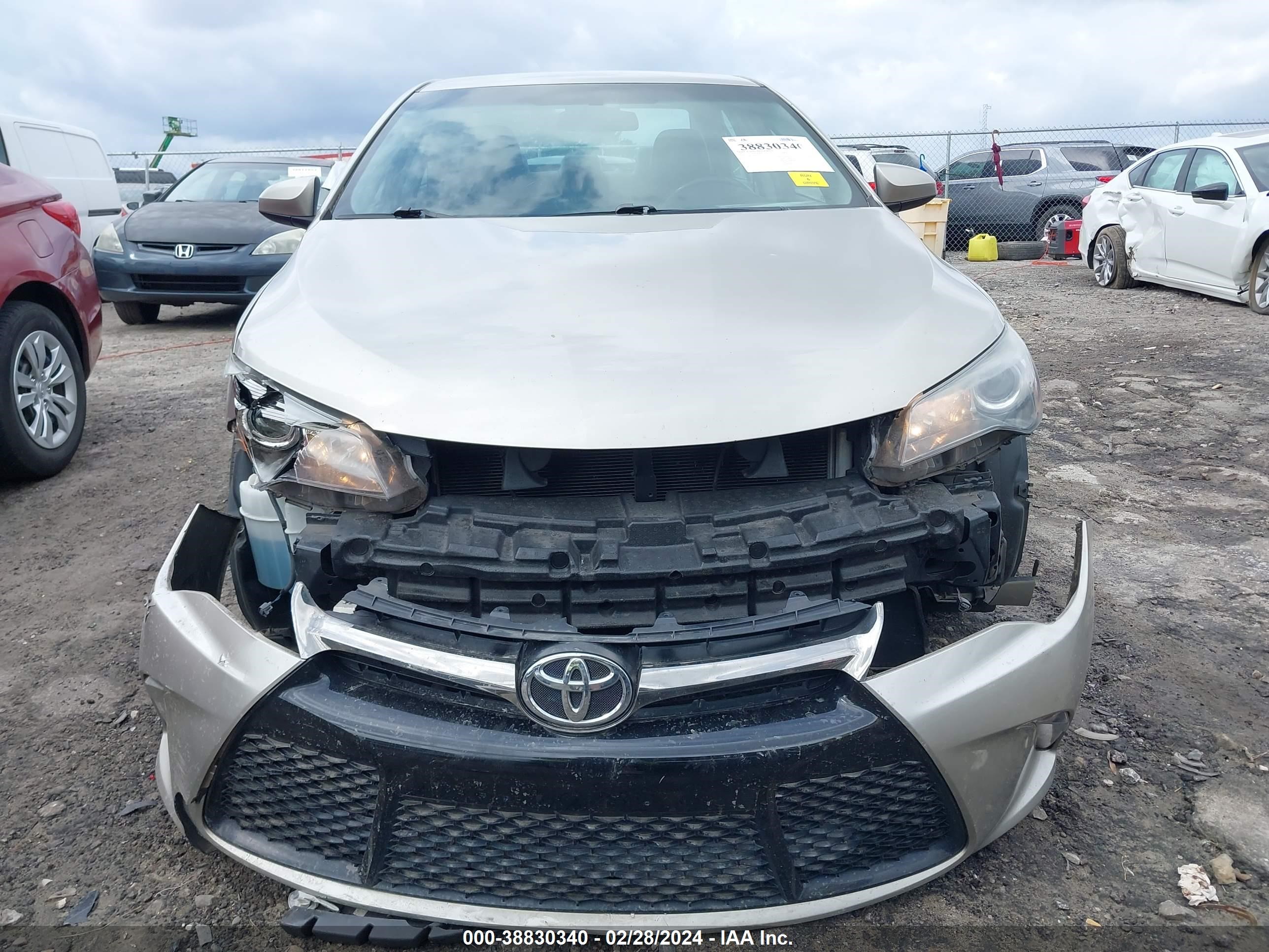 Photo 11 VIN: 4T1BF1FK0GU220582 - TOYOTA CAMRY 