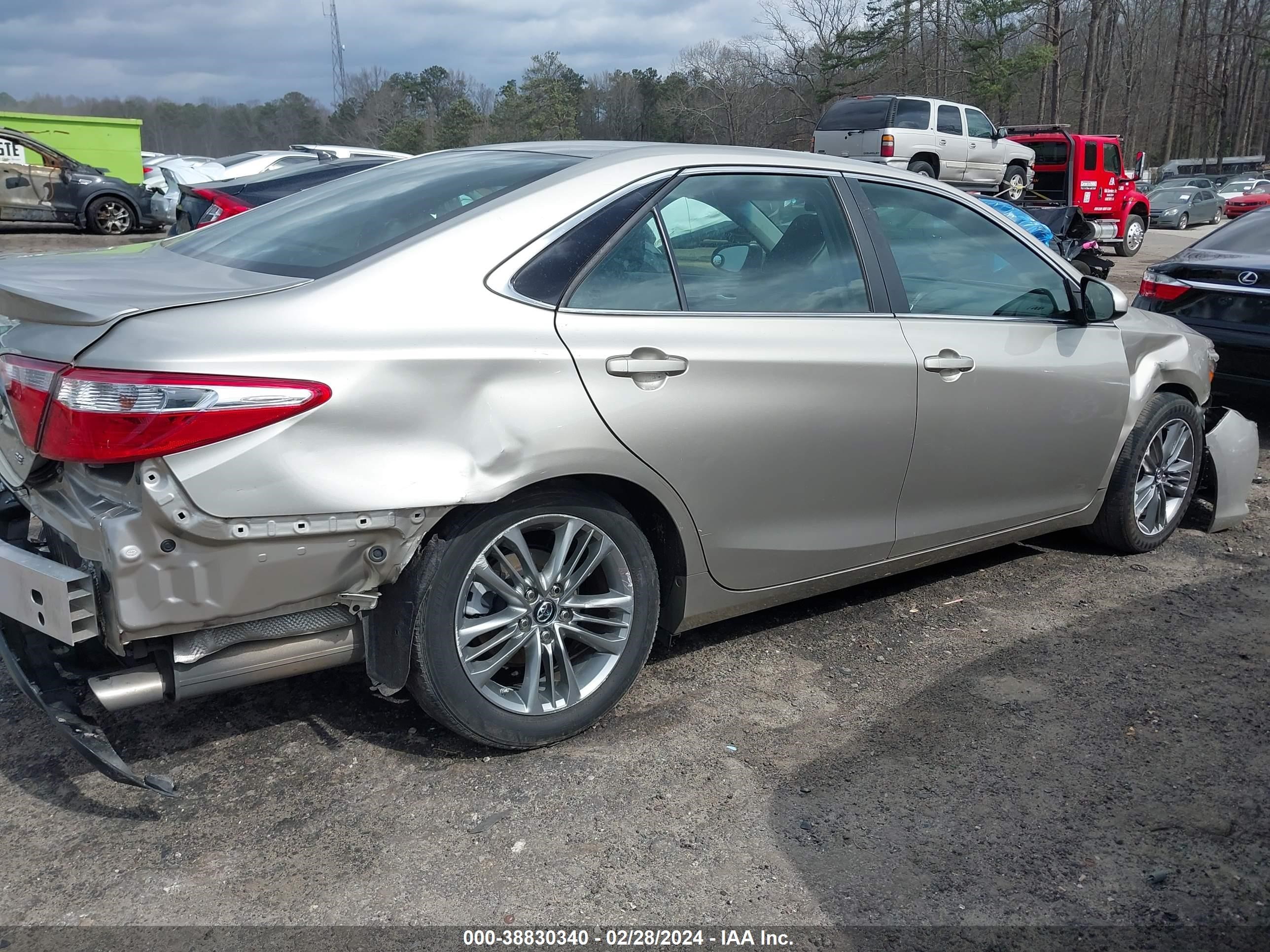 Photo 12 VIN: 4T1BF1FK0GU220582 - TOYOTA CAMRY 