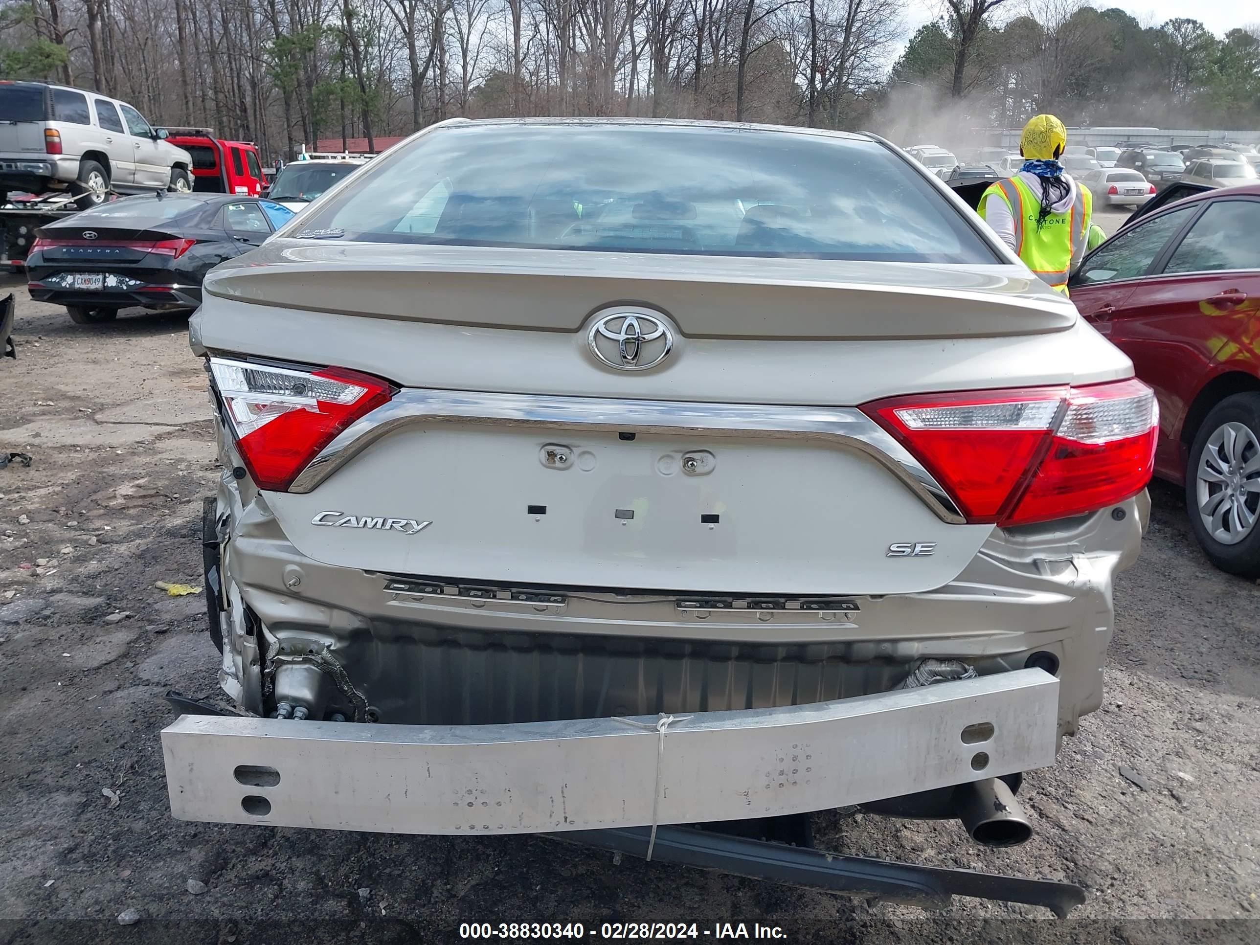 Photo 15 VIN: 4T1BF1FK0GU220582 - TOYOTA CAMRY 