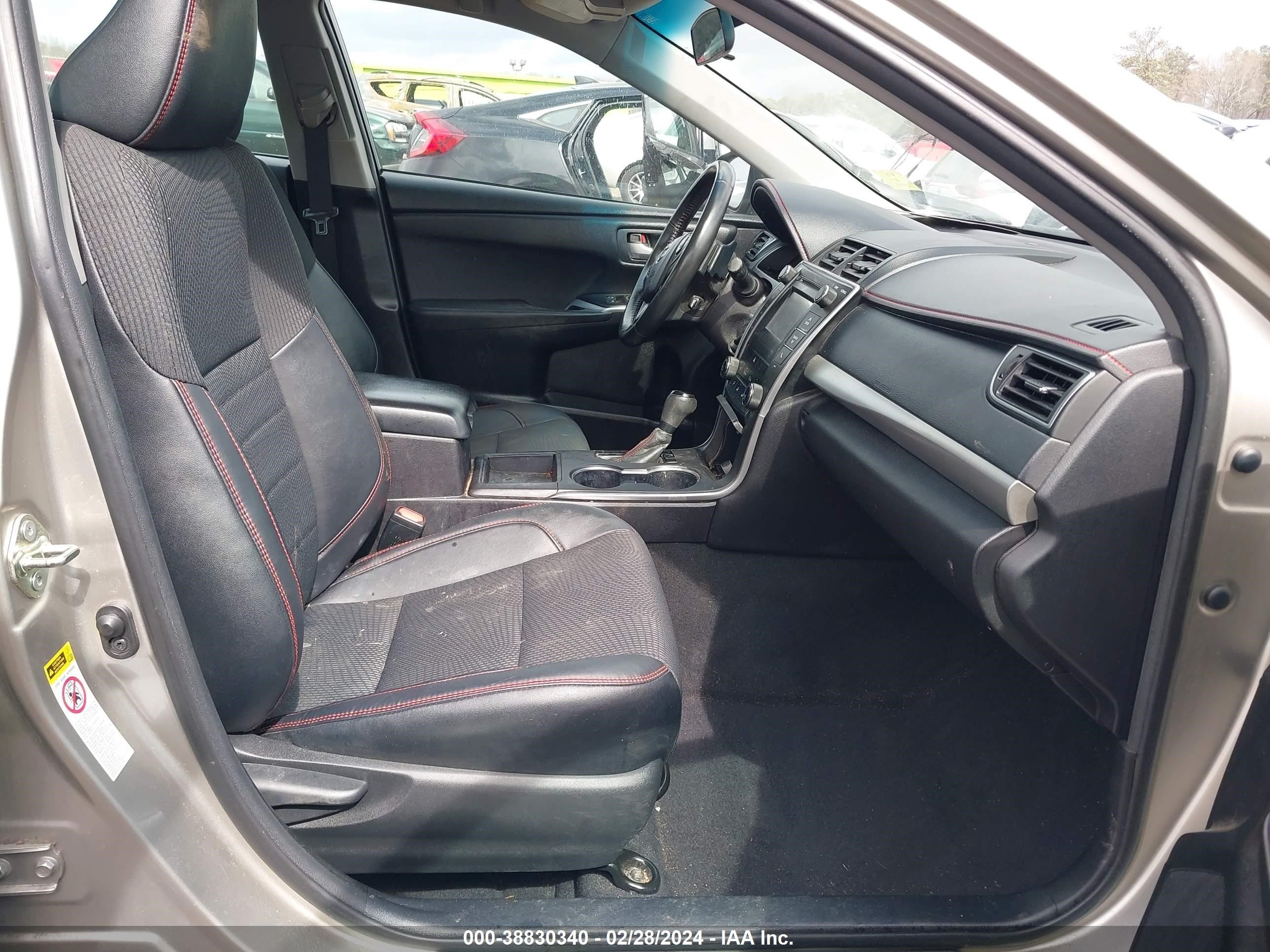 Photo 4 VIN: 4T1BF1FK0GU220582 - TOYOTA CAMRY 