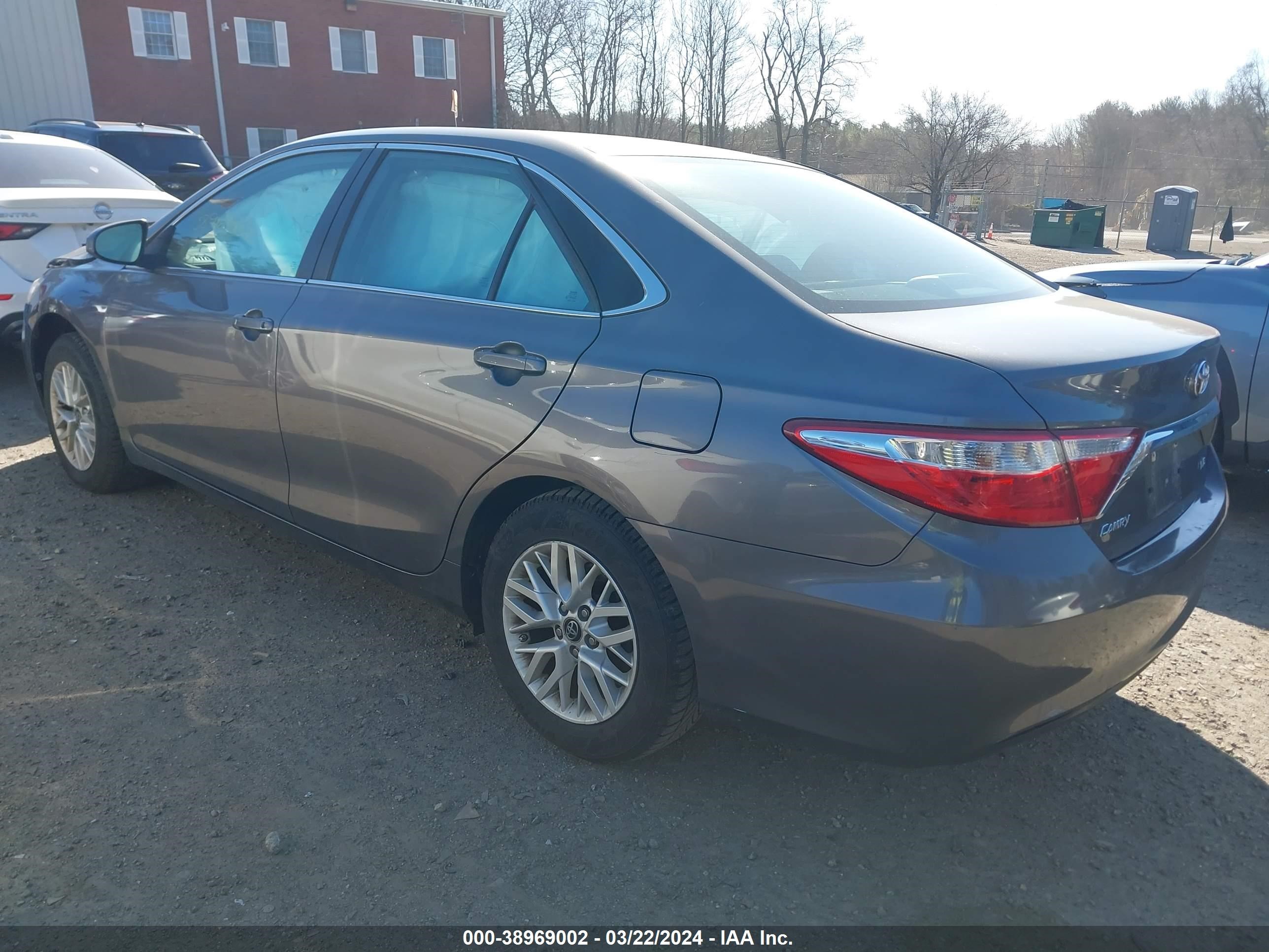 Photo 2 VIN: 4T1BF1FK0GU261021 - TOYOTA CAMRY 