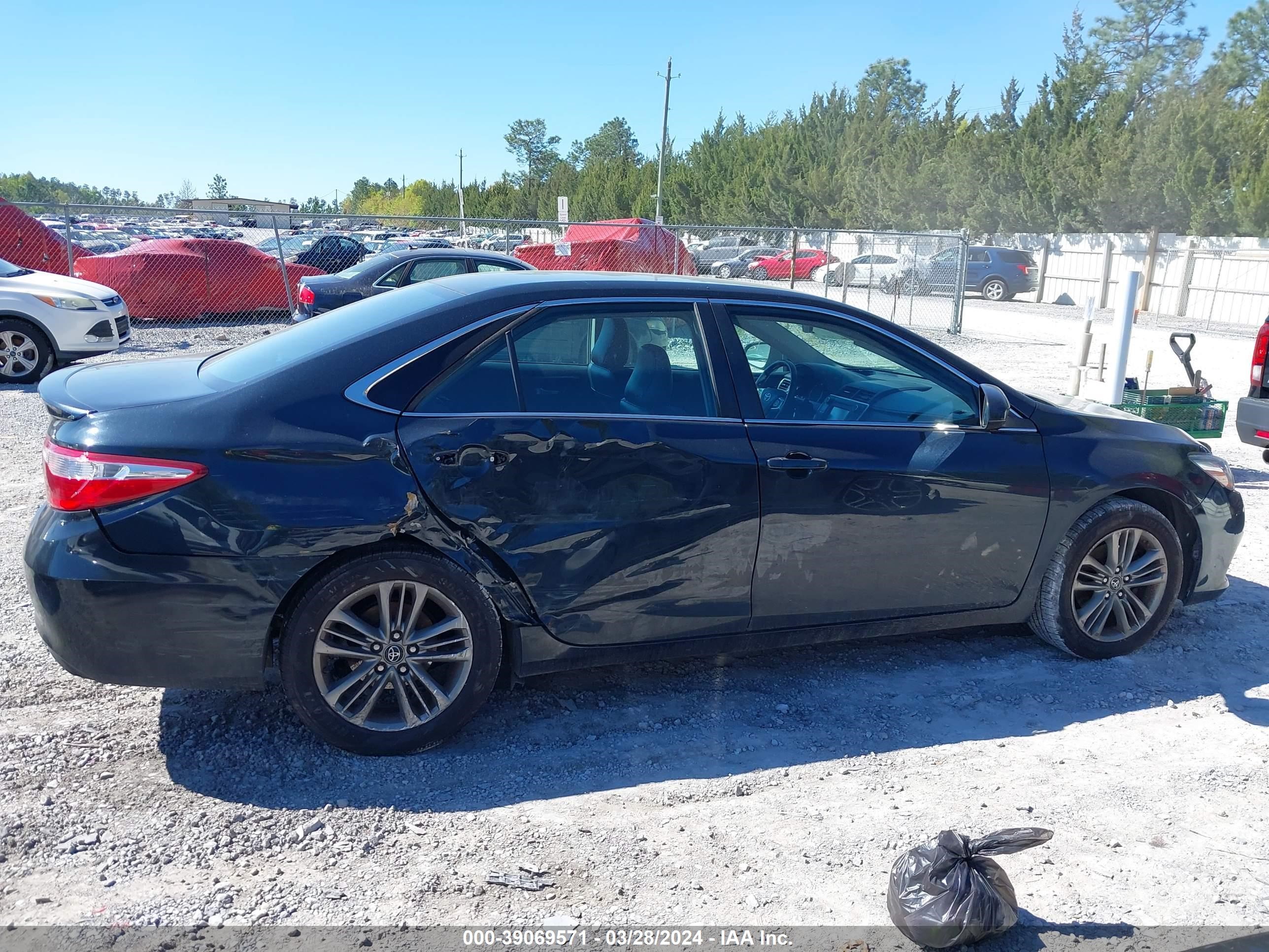 Photo 12 VIN: 4T1BF1FK0HU370337 - TOYOTA CAMRY 