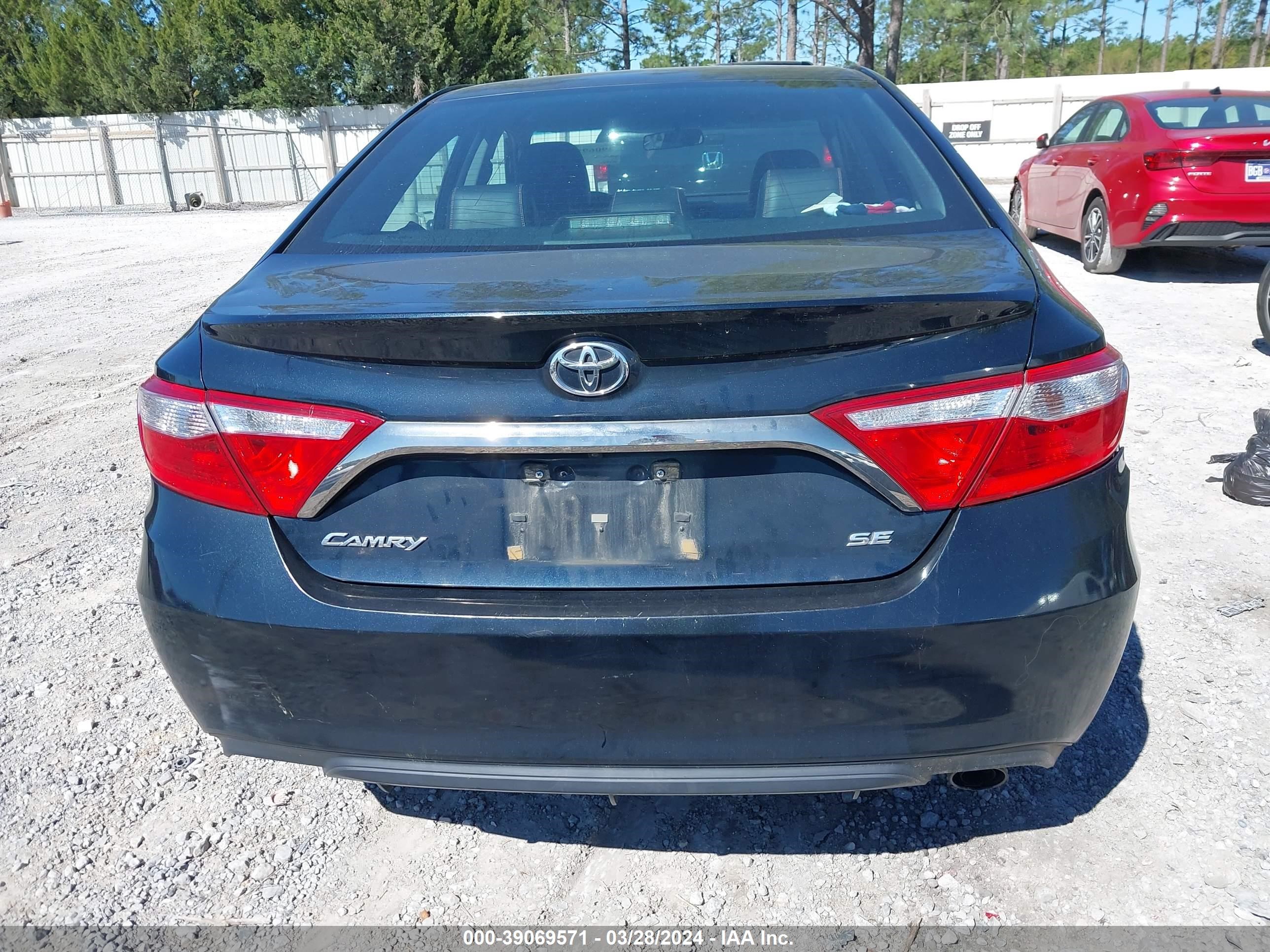 Photo 15 VIN: 4T1BF1FK0HU370337 - TOYOTA CAMRY 