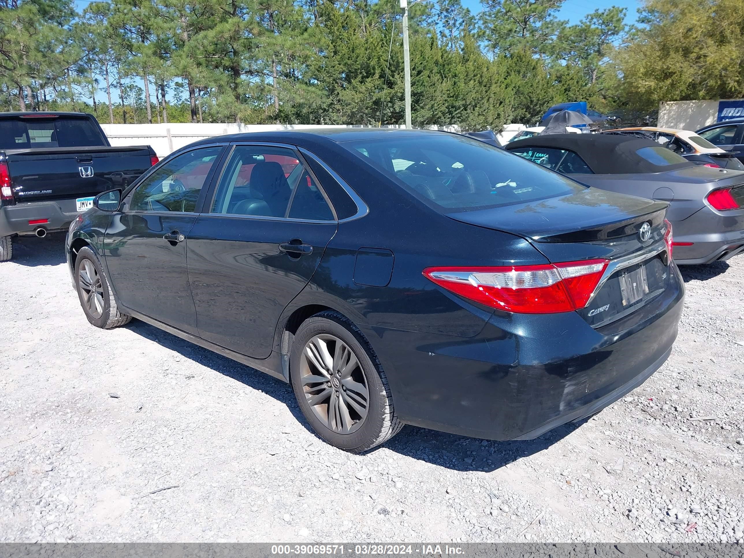 Photo 2 VIN: 4T1BF1FK0HU370337 - TOYOTA CAMRY 