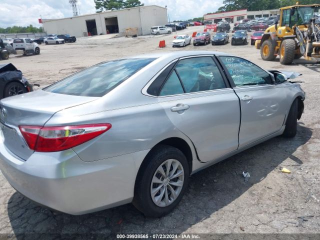 Photo 3 VIN: 4T1BF1FK0HU704642 - TOYOTA CAMRY 