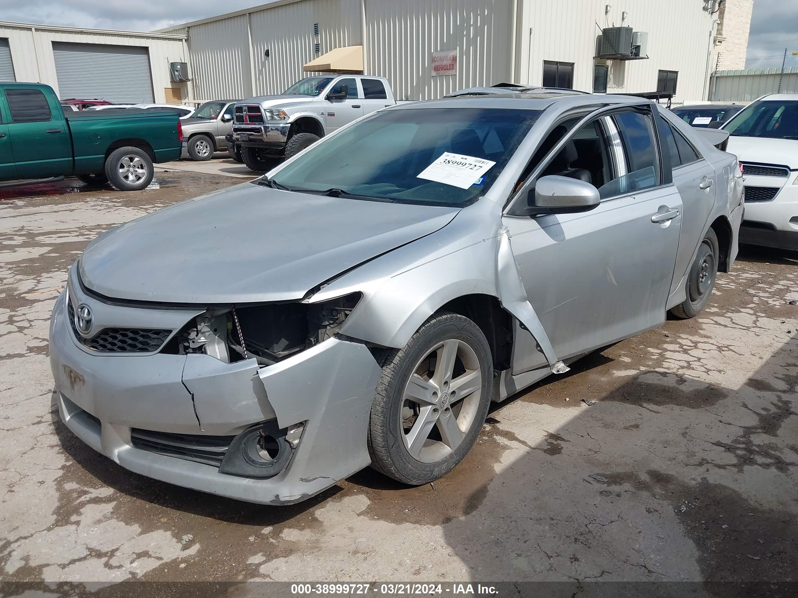 Photo 1 VIN: 4T1BF1FK1CU012415 - TOYOTA CAMRY 