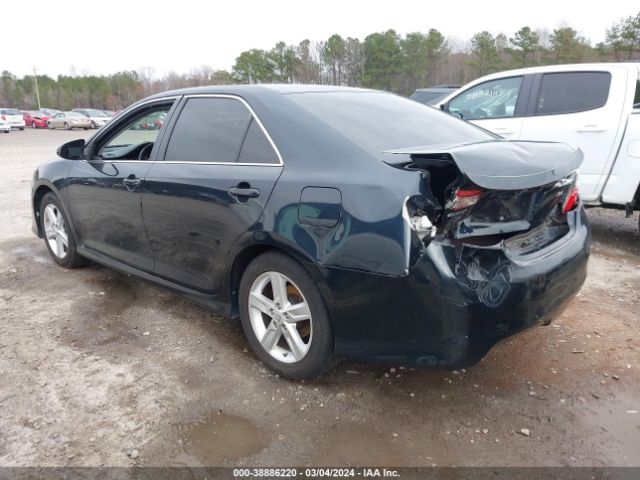 Photo 2 VIN: 4T1BF1FK1CU184976 - TOYOTA CAMRY 