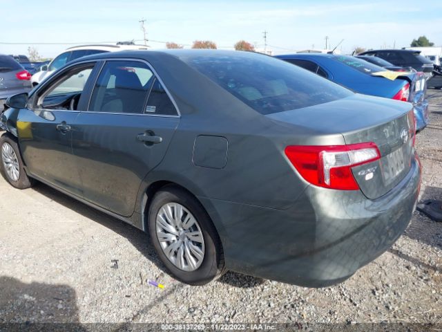 Photo 2 VIN: 4T1BF1FK1CU512235 - TOYOTA CAMRY 