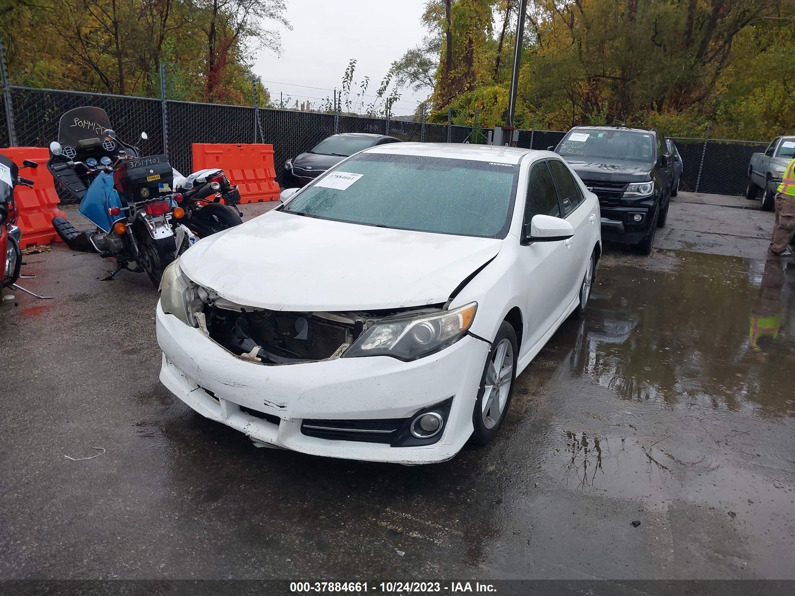 Photo 1 VIN: 4T1BF1FK1CU577036 - TOYOTA CAMRY 