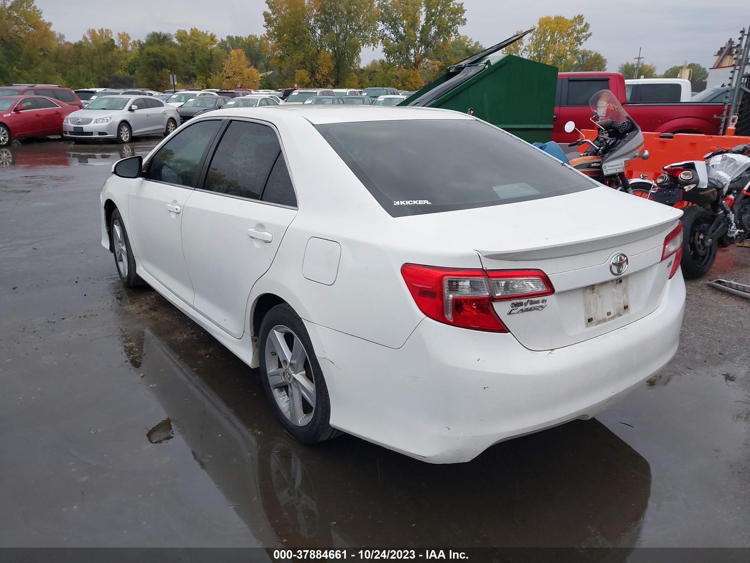 Photo 2 VIN: 4T1BF1FK1CU577036 - TOYOTA CAMRY 